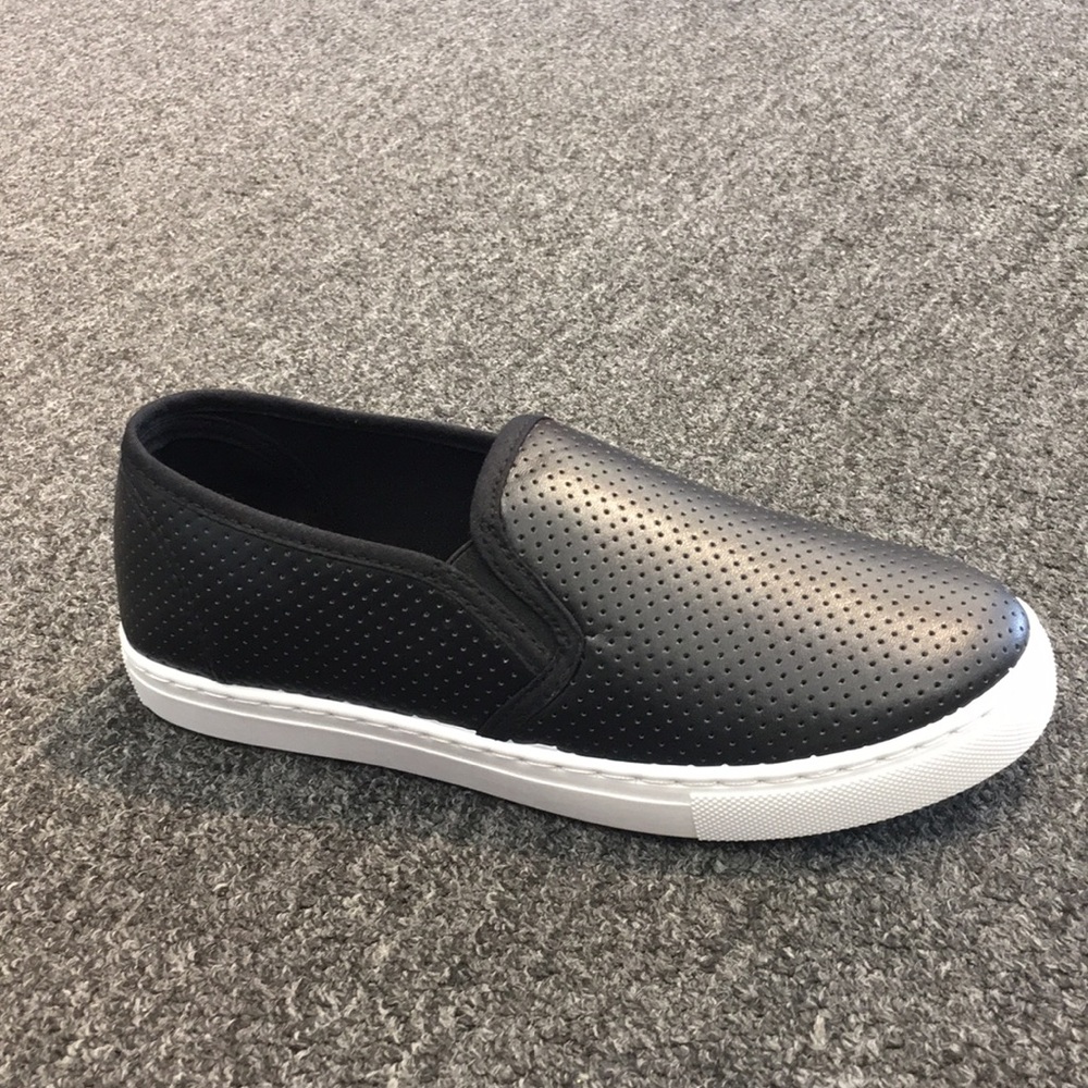 Black Sneakers